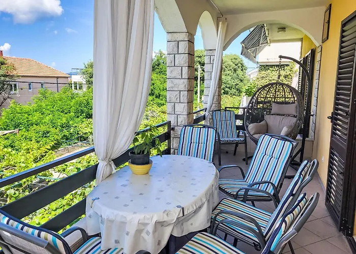 Apartment Ana - Big350 By Interhome