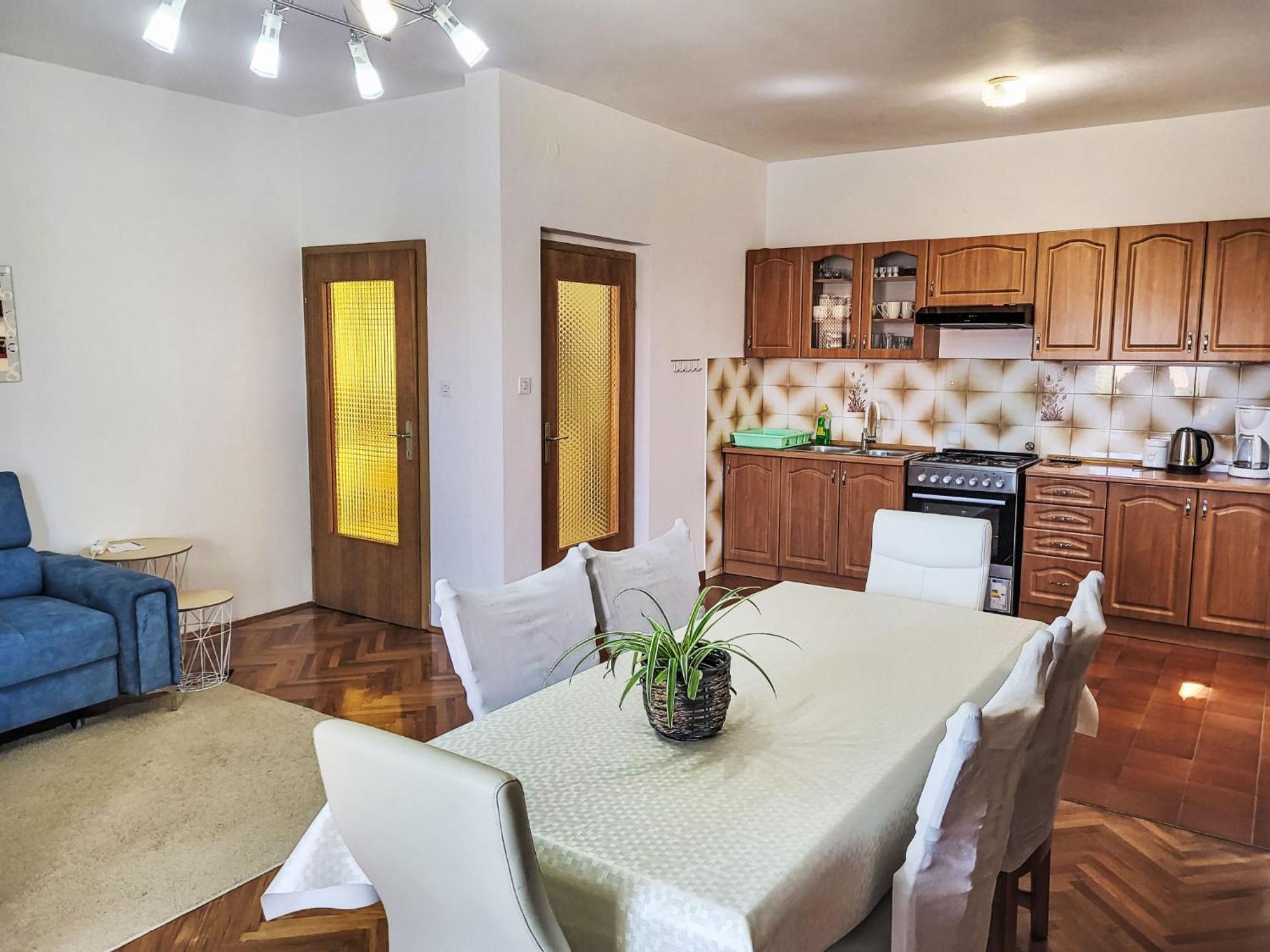 Ana - Big350 By Interhome